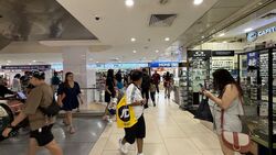 Lucky Plaza (D9), Retail #480160821